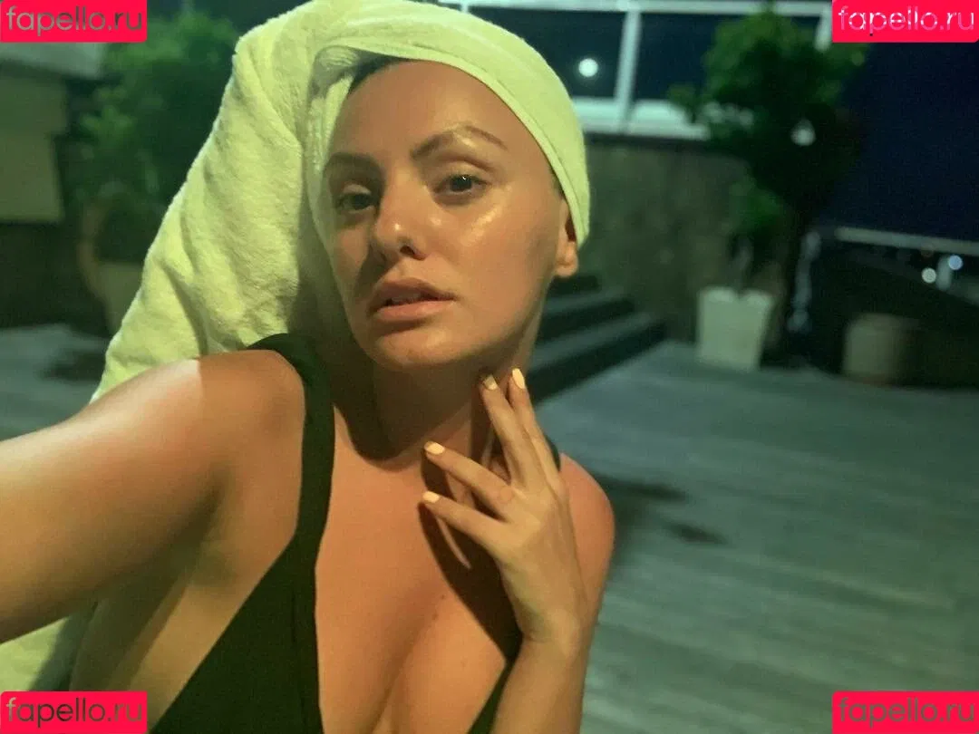 Alexandra Stan / alexandrastan Onlyfans Photo Gallery 