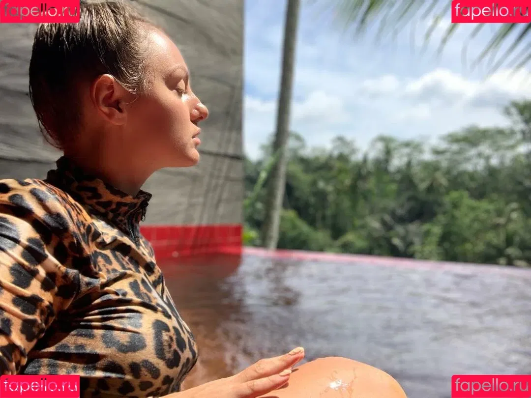 Alexandra Stan / alexandrastan Onlyfans Photo Gallery 
