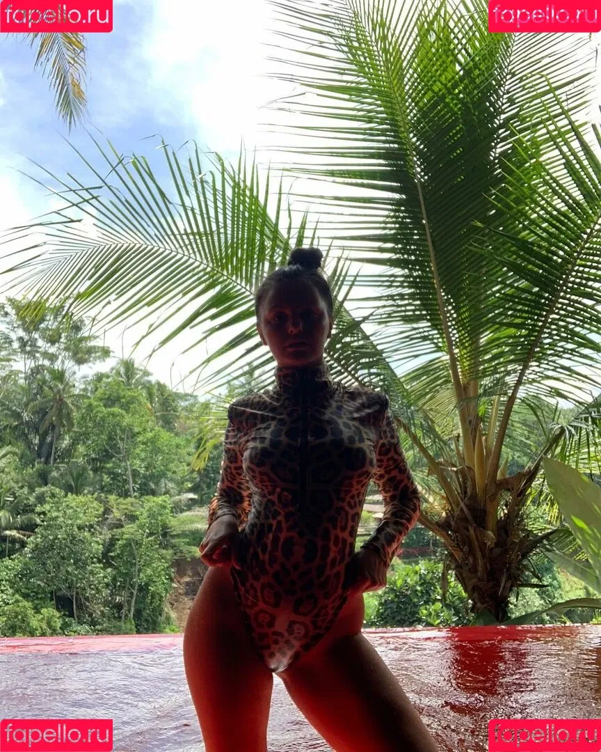 Alexandra Stan / alexandrastan Onlyfans Photo Gallery 