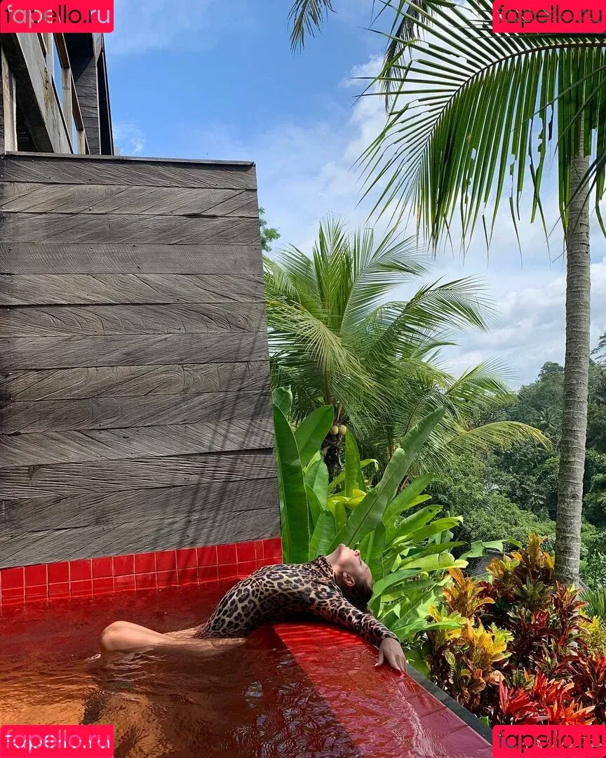 Alexandra Stan / alexandrastan Onlyfans Photo Gallery 
