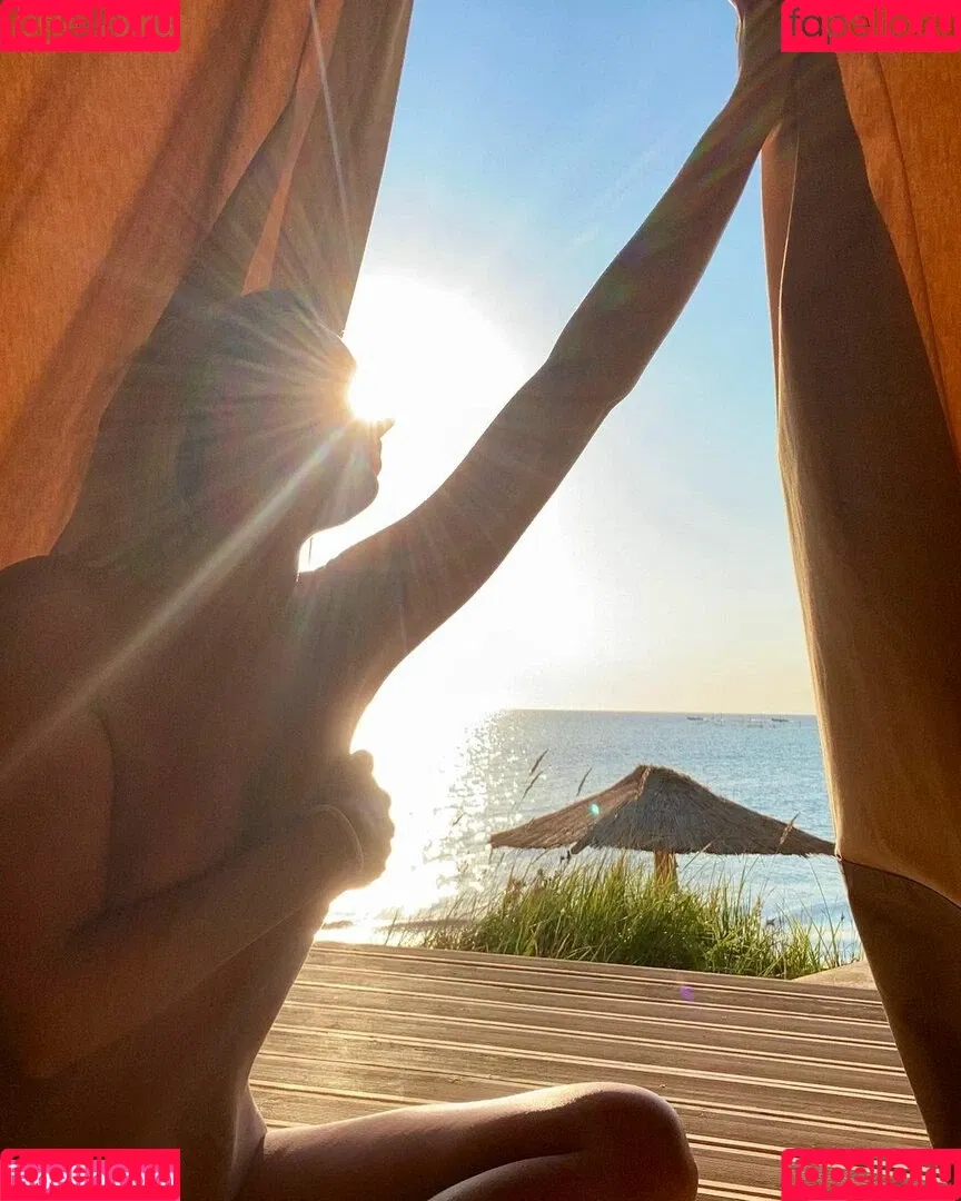 Alexandra Stan / alexandrastan Onlyfans Photo Gallery 