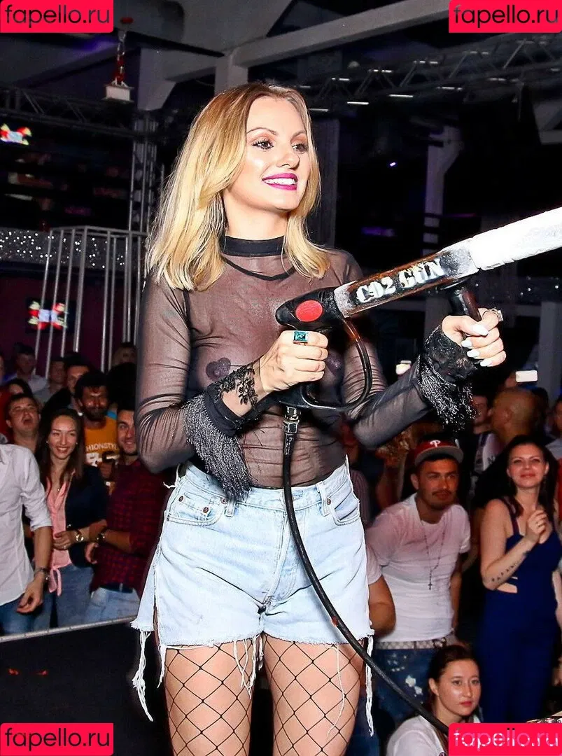 Alexandra Stan / alexandrastan Onlyfans Photo Gallery 