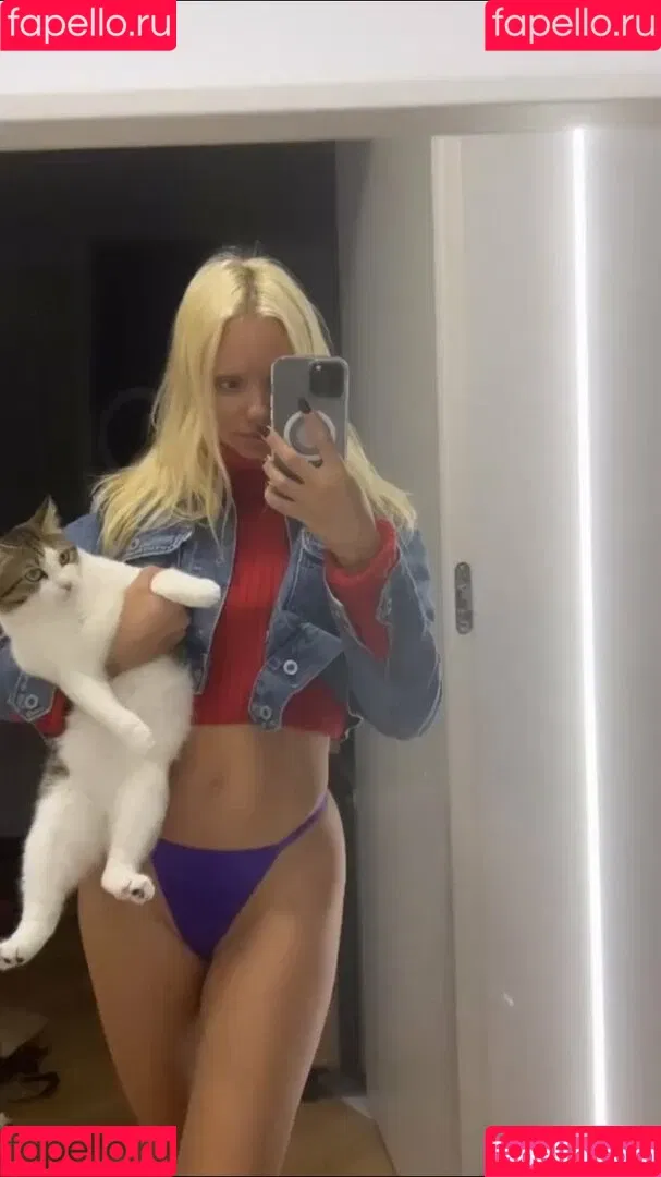 Alexandra Stan / alexandrastan Onlyfans Photo Gallery 
