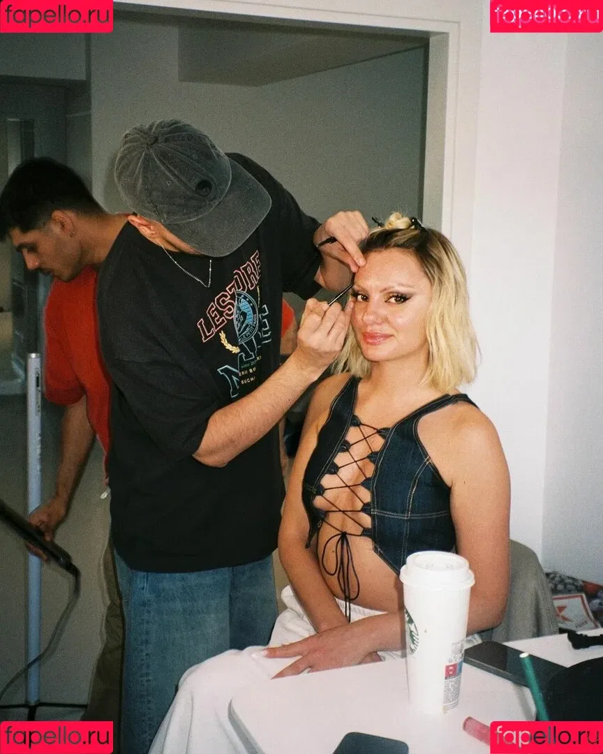 Alexandra Stan / alexandrastan Onlyfans Photo Gallery 
