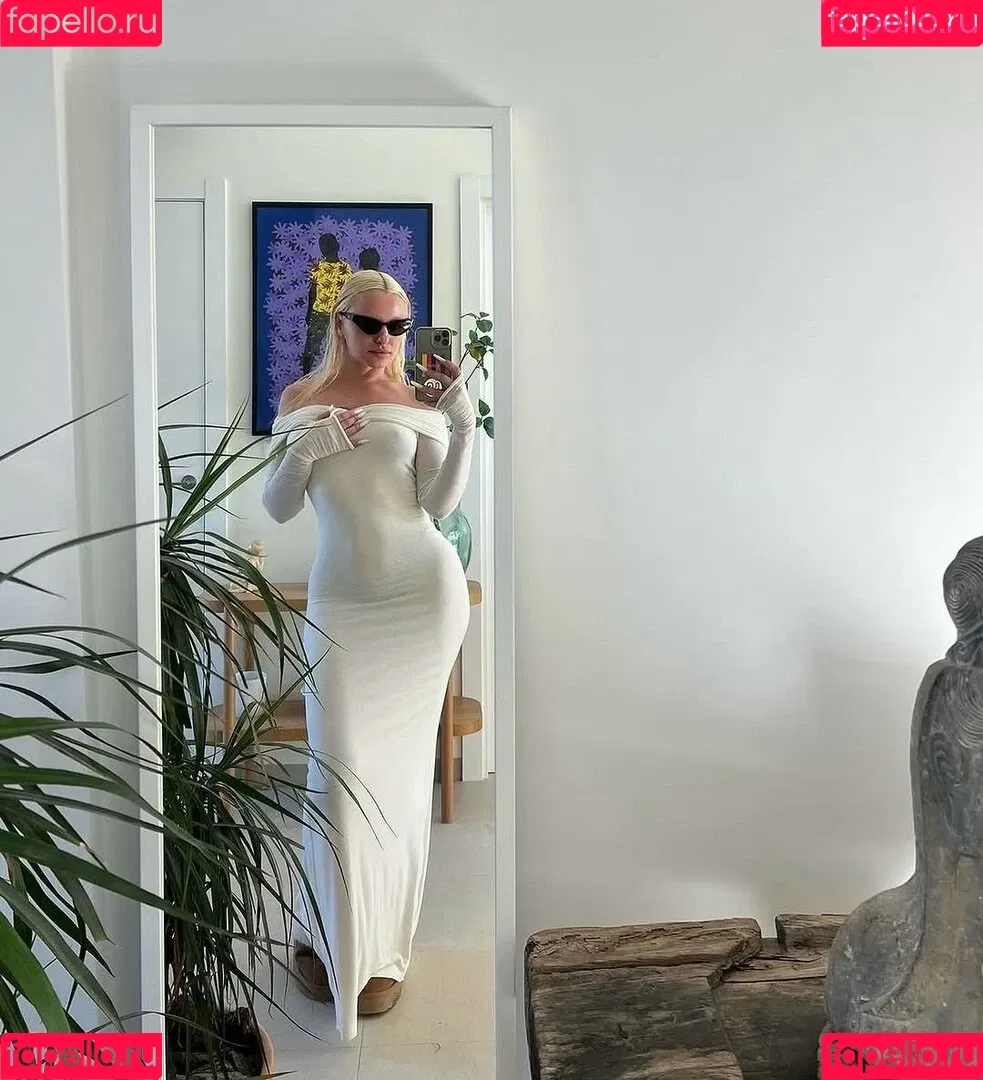 Alexandra Stan / alexandrastan Onlyfans Photo Gallery 