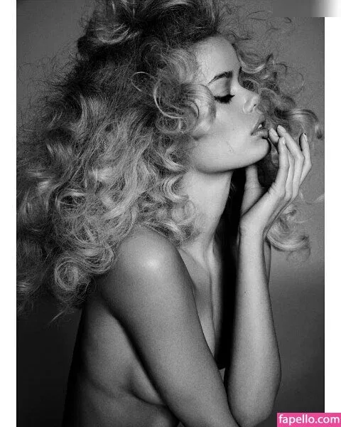 Frida Aasen / frida_aasen Onlyfans Photo Gallery 