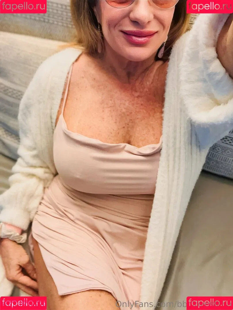 bbcloveslana / withloveleena Onlyfans Photo Gallery 