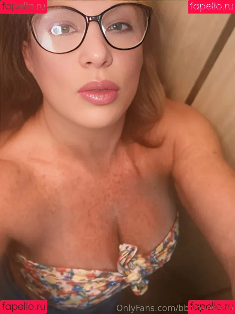 bbcloveslana / withloveleena Onlyfans Photo Gallery 