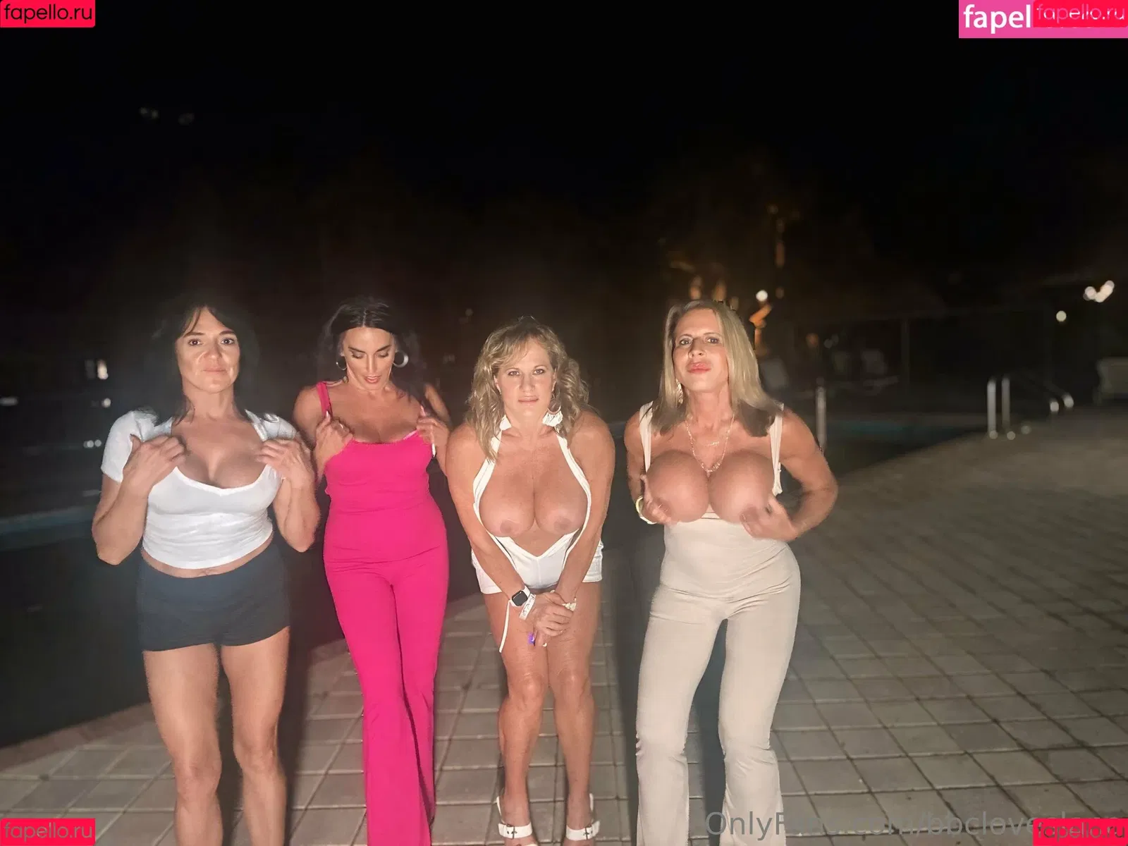 bbcloveslana / withloveleena Onlyfans Photo Gallery 