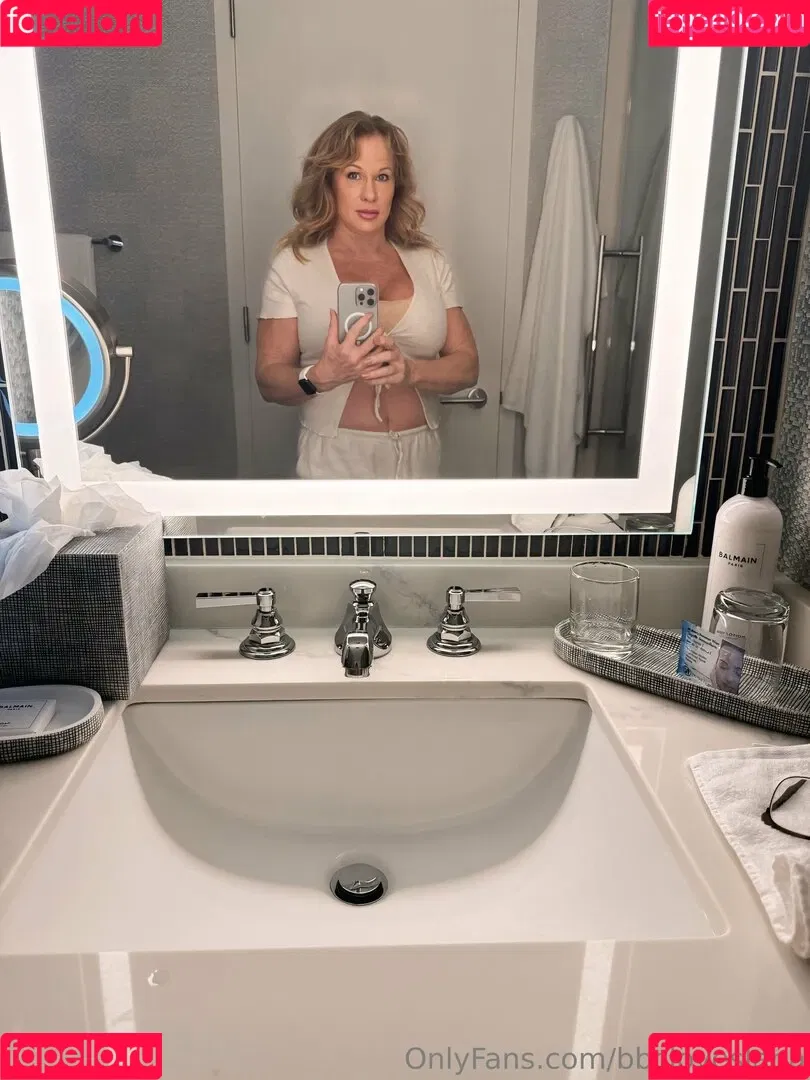bbcloveslana / withloveleena Onlyfans Photo Gallery 