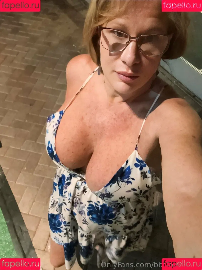 bbcloveslana / withloveleena Onlyfans Photo Gallery 