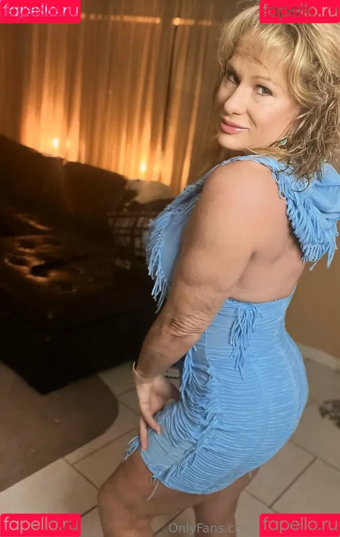 bbcloveslana / withloveleena Onlyfans Photo Gallery 