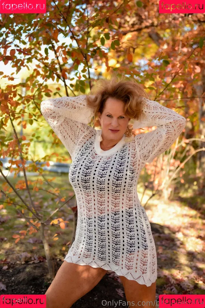 bbcloveslana / withloveleena Onlyfans Photo Gallery 