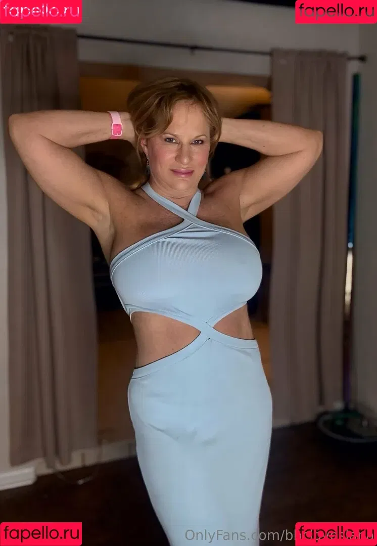 bbcloveslana / withloveleena Onlyfans Photo Gallery 