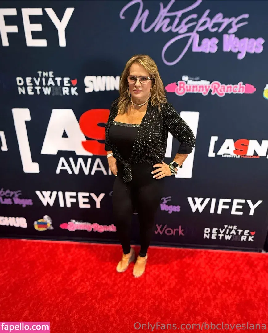 bbcloveslana / withloveleena Onlyfans Photo Gallery 