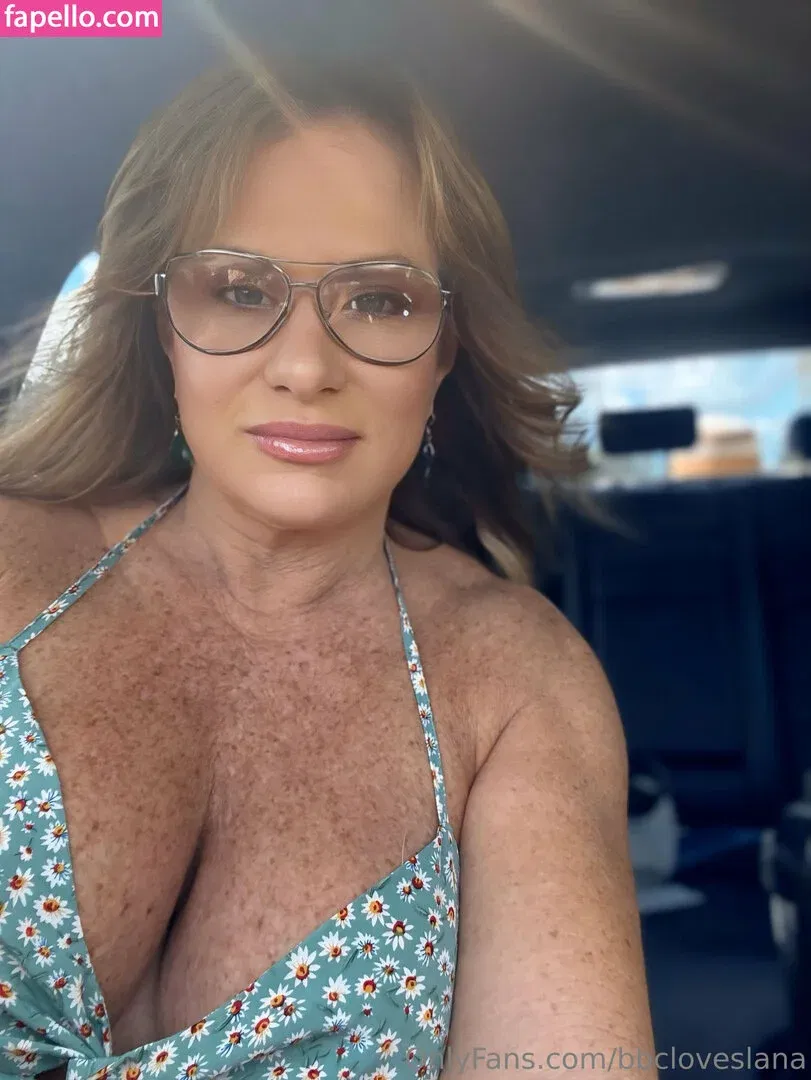 bbcloveslana / withloveleena Onlyfans Photo Gallery 