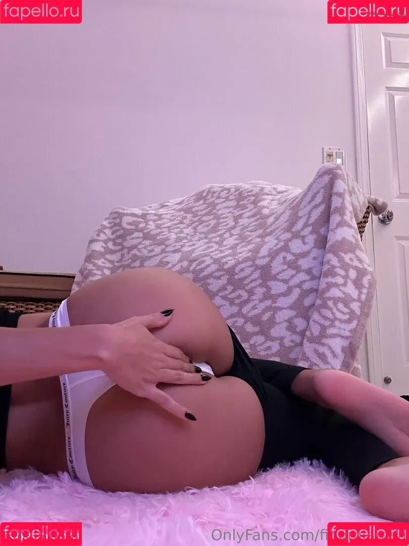 findmiarose Onlyfans Photo Gallery 