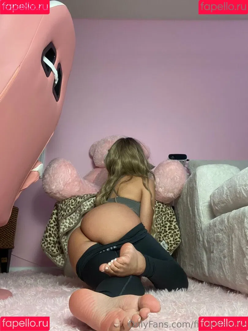 findmiarose Onlyfans Photo Gallery 