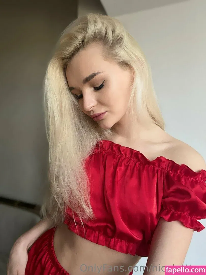 nicolettte.m / nicolettten Onlyfans Photo Gallery 