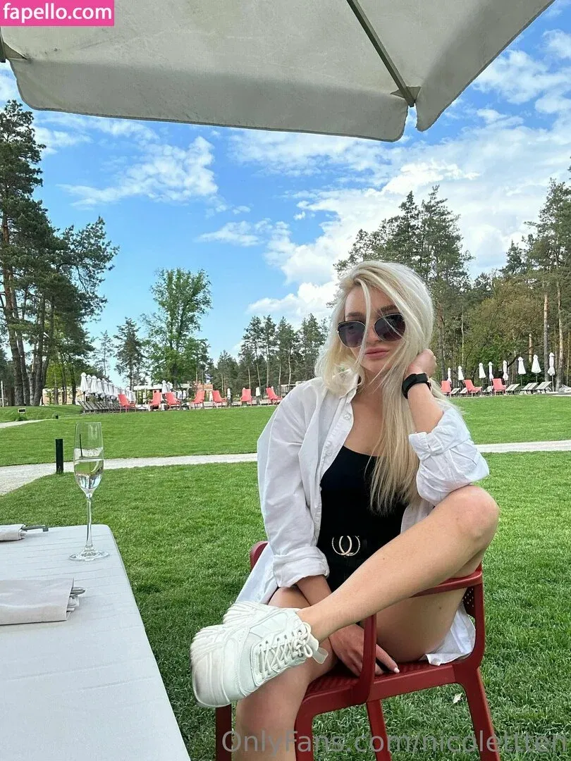 nicolettte.m / nicolettten Onlyfans Photo Gallery 