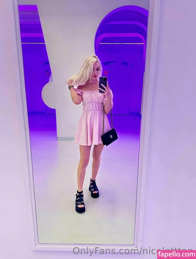 nicolettte.m / nicolettten Onlyfans Photo Gallery 