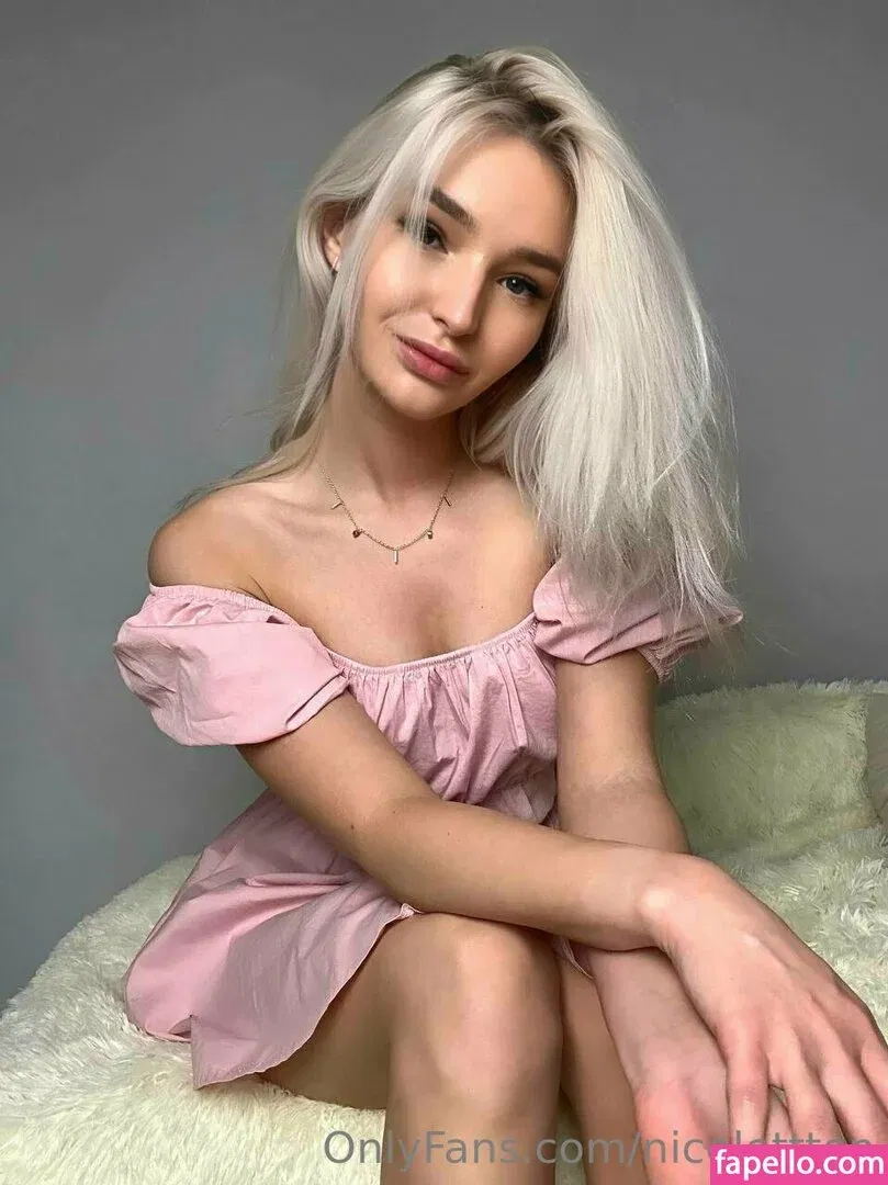 nicolettte.m / nicolettten Onlyfans Photo Gallery 