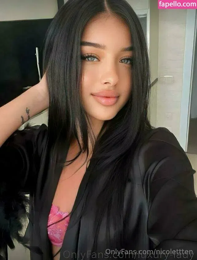 nicolettte.m / nicolettten Onlyfans Photo Gallery 