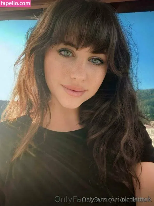 nicolettte.m / nicolettten Onlyfans Photo Gallery 