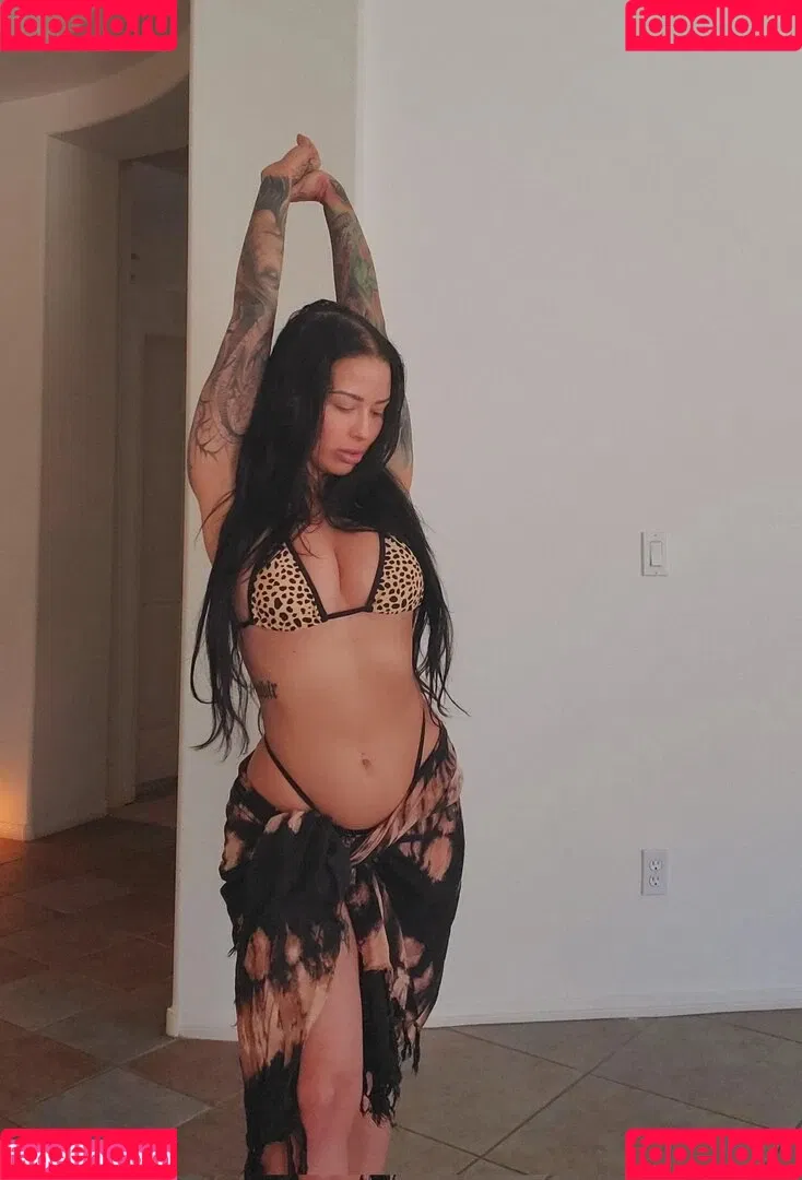 Katrina Jade / katrinajade / kj_fetishmodel / officialkatrina__jade__ Onlyfans Photo Gallery 