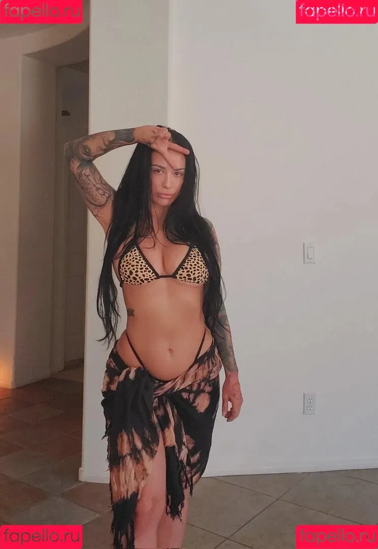 Katrina Jade / katrinajade / kj_fetishmodel / officialkatrina__jade__ Onlyfans Photo Gallery 