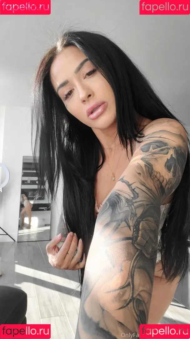 Katrina Jade / katrinajade / kj_fetishmodel / officialkatrina__jade__ Onlyfans Photo Gallery 