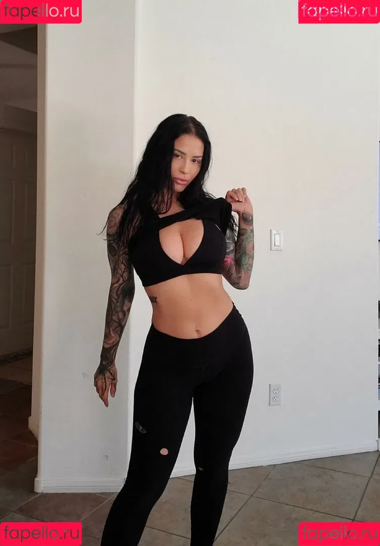 Katrina Jade / katrinajade / kj_fetishmodel / officialkatrina__jade__ Onlyfans Photo Gallery 