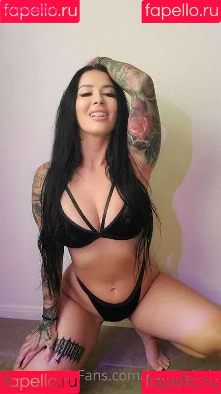 Katrina Jade / katrinajade / kj_fetishmodel / officialkatrina__jade__ Onlyfans Photo Gallery 