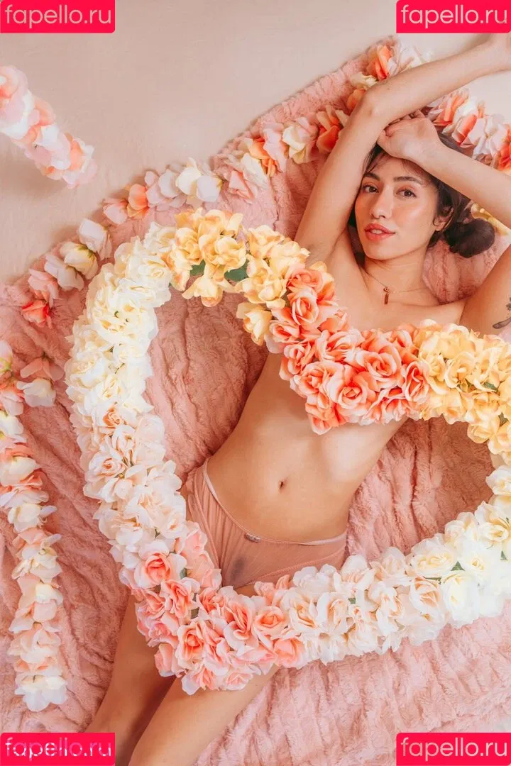 Robin Mae / Robinmae / hiirobinmae Onlyfans Photo Gallery 