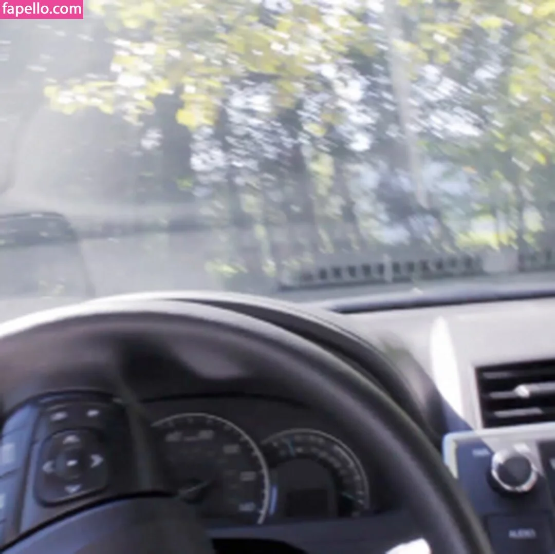 Robin Mae / Robinmae / hiirobinmae Onlyfans Photo Gallery 