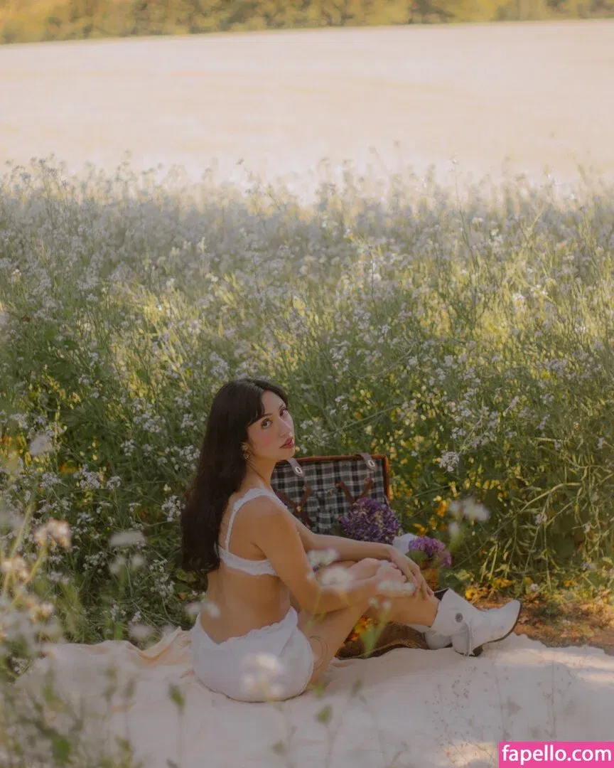 Robin Mae / Robinmae / hiirobinmae Onlyfans Photo Gallery 