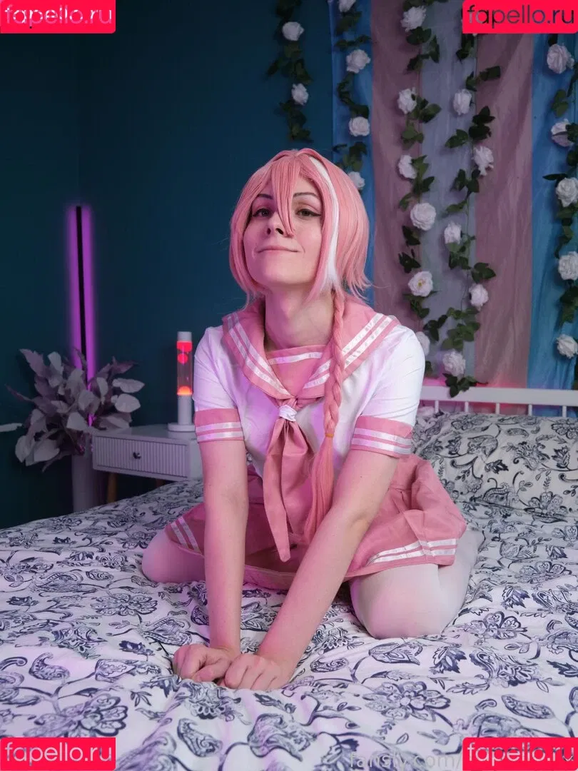 aliceredfox / redfox.alice Onlyfans Photo Gallery 