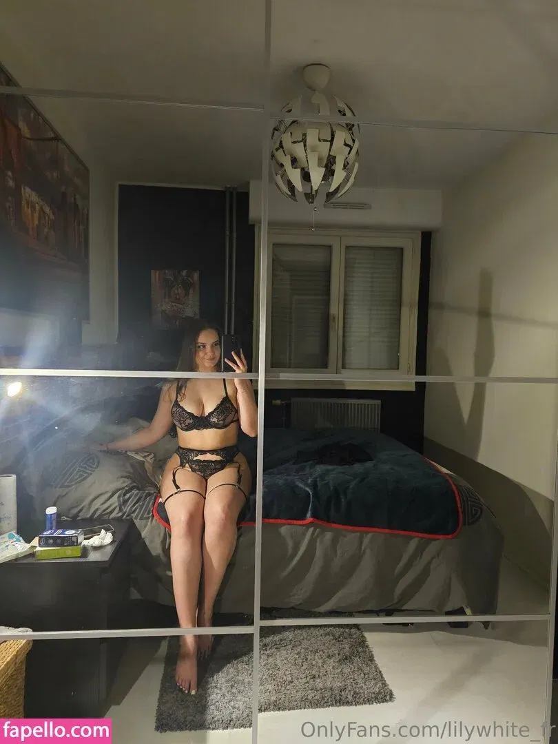 lilywhite_fr / lilywhiteauthor Onlyfans Photo Gallery 