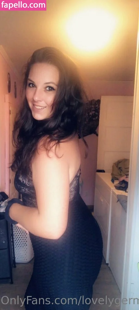 lovelygerman Onlyfans Photo Gallery 