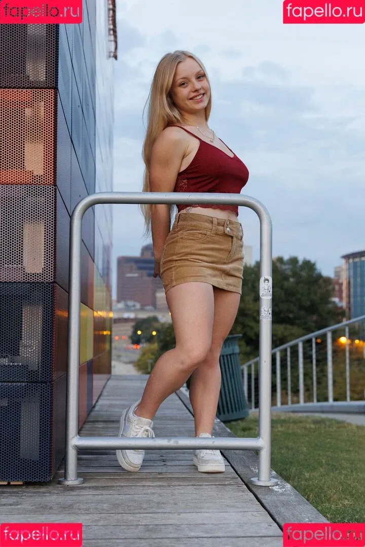 Kylie Shay / TheKylieShay Onlyfans Photo Gallery 