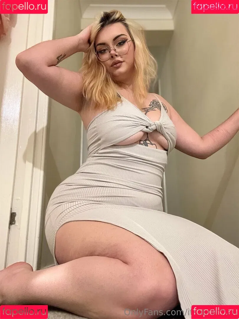 Itslilithchan Onlyfans Photo Gallery 