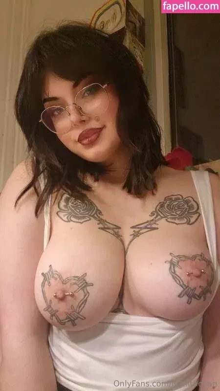 Itslilithchan Onlyfans Photo Gallery 