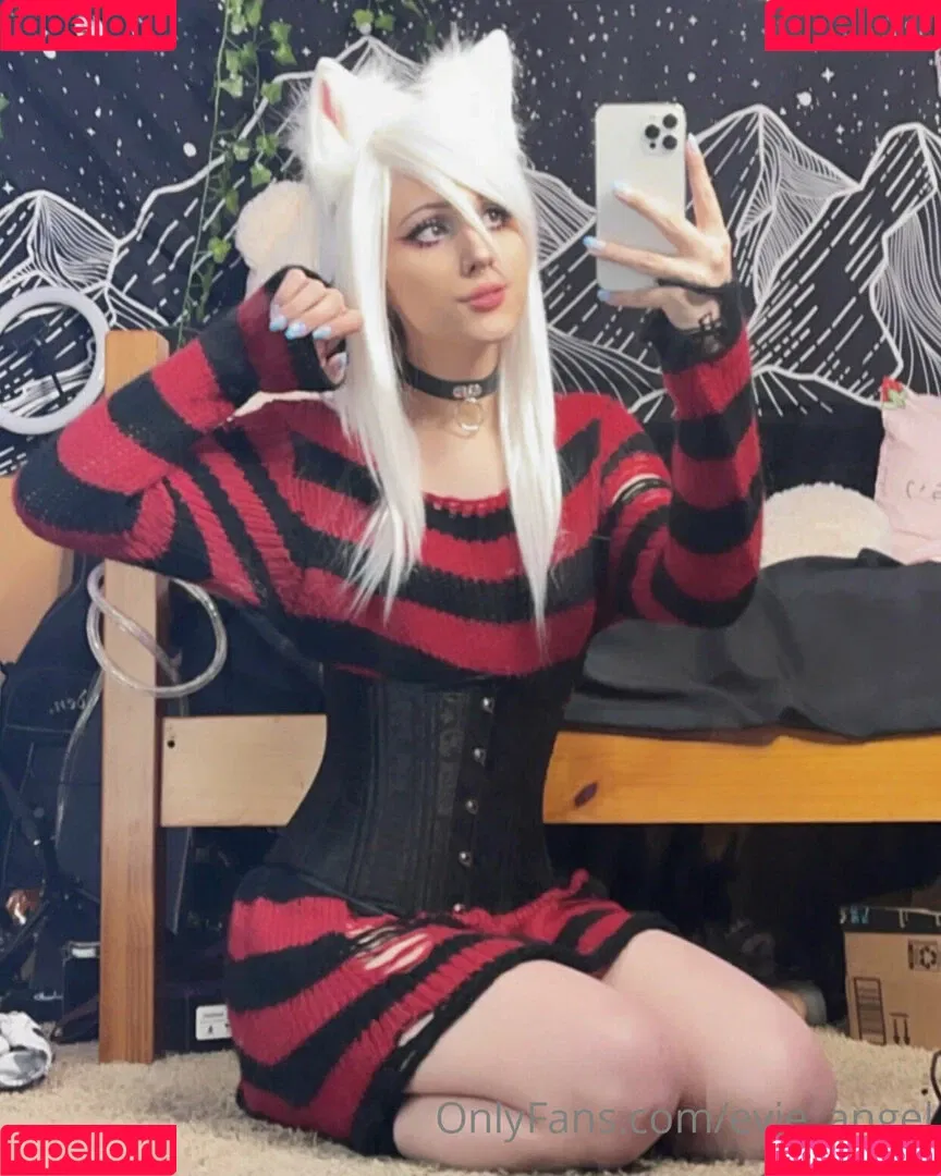 evie_angel / kittyblad3_ / saltxbunn1e Onlyfans Photo Gallery 