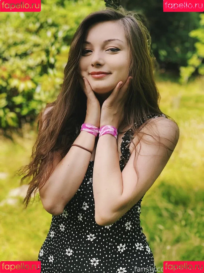 Pixiecat / pixiecatofficial / pixiiecat Onlyfans Photo Gallery 