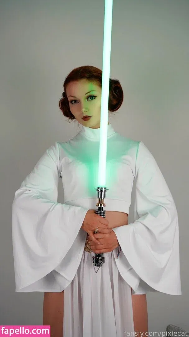 Pixiecat / pixiecatofficial / pixiiecat Onlyfans Photo Gallery 