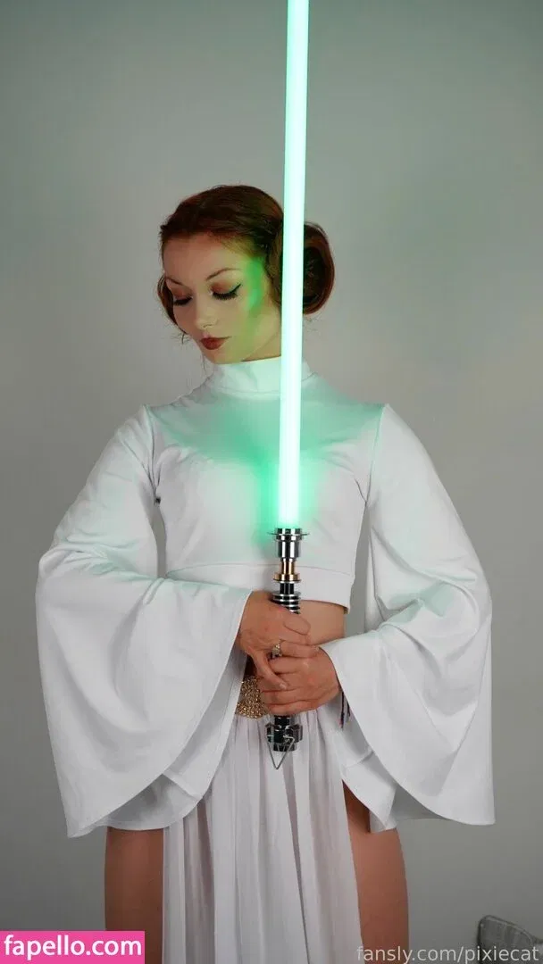 Pixiecat / pixiecatofficial / pixiiecat Onlyfans Photo Gallery 