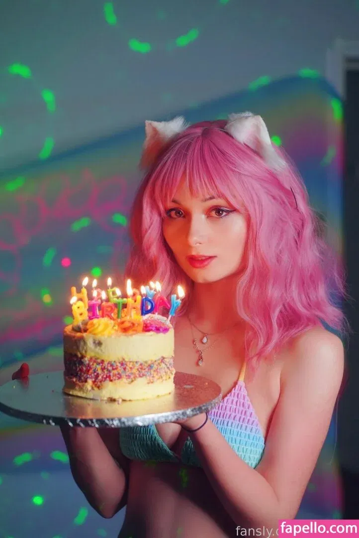 Pixiecat / pixiecatofficial / pixiiecat Onlyfans Photo Gallery 