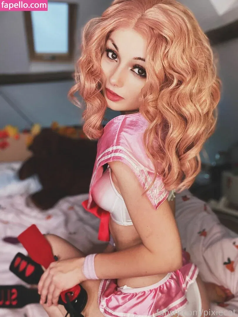Pixiecat / pixiecatofficial / pixiiecat Onlyfans Photo Gallery 