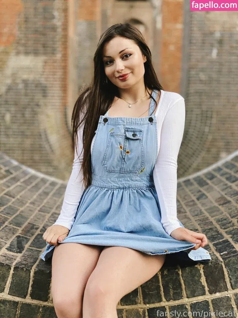 Pixiecat / pixiecatofficial / pixiiecat Onlyfans Photo Gallery 