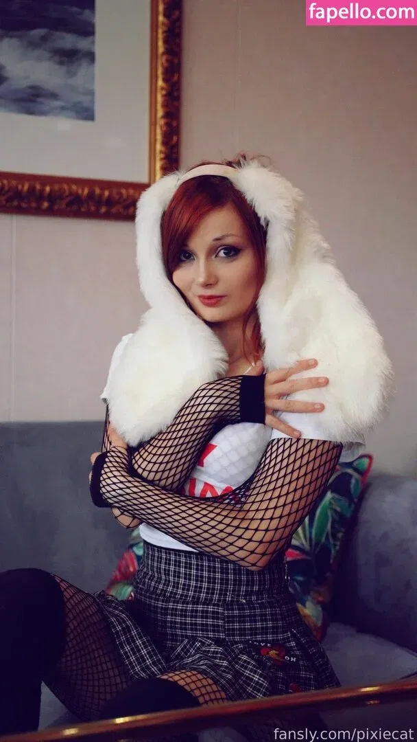 Pixiecat / pixiecatofficial / pixiiecat Onlyfans Photo Gallery 